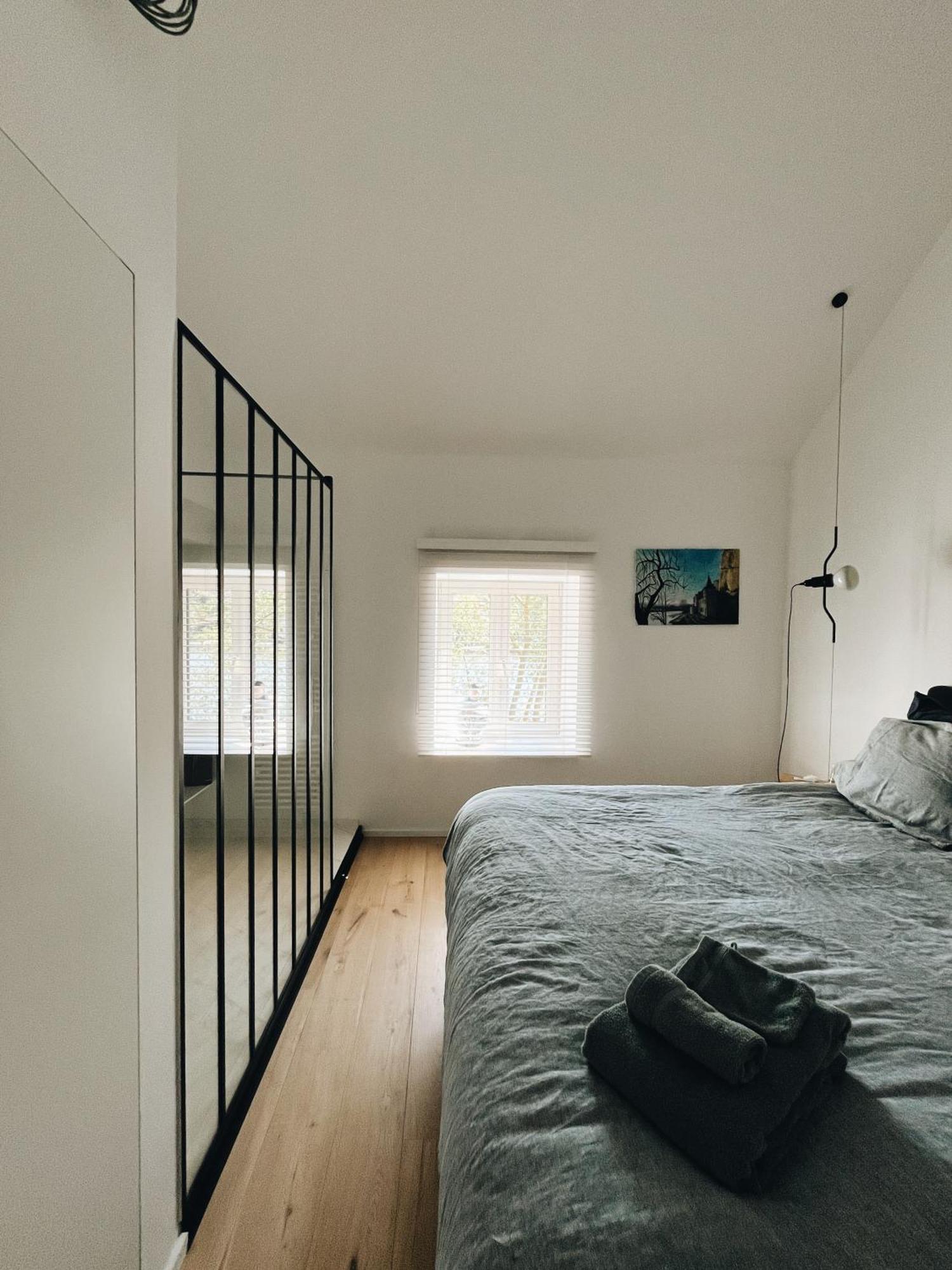 Villa Pieds Dans L'Eau Private Wellness Bordure De Meuse Lustin Esterno foto
