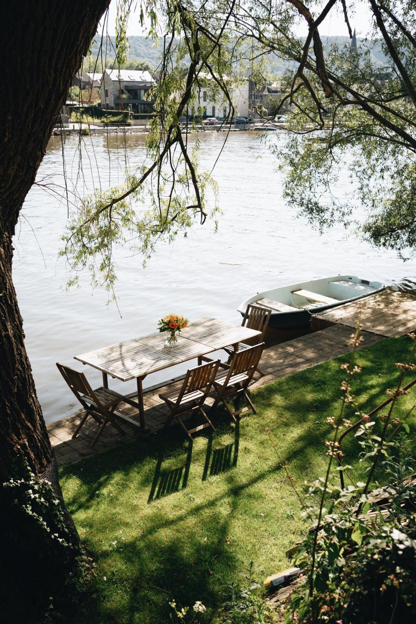 Villa Pieds Dans L'Eau Private Wellness Bordure De Meuse Lustin Esterno foto