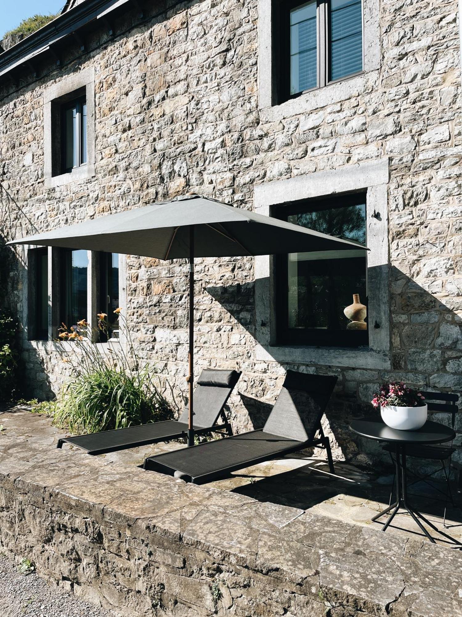 Villa Pieds Dans L'Eau Private Wellness Bordure De Meuse Lustin Esterno foto