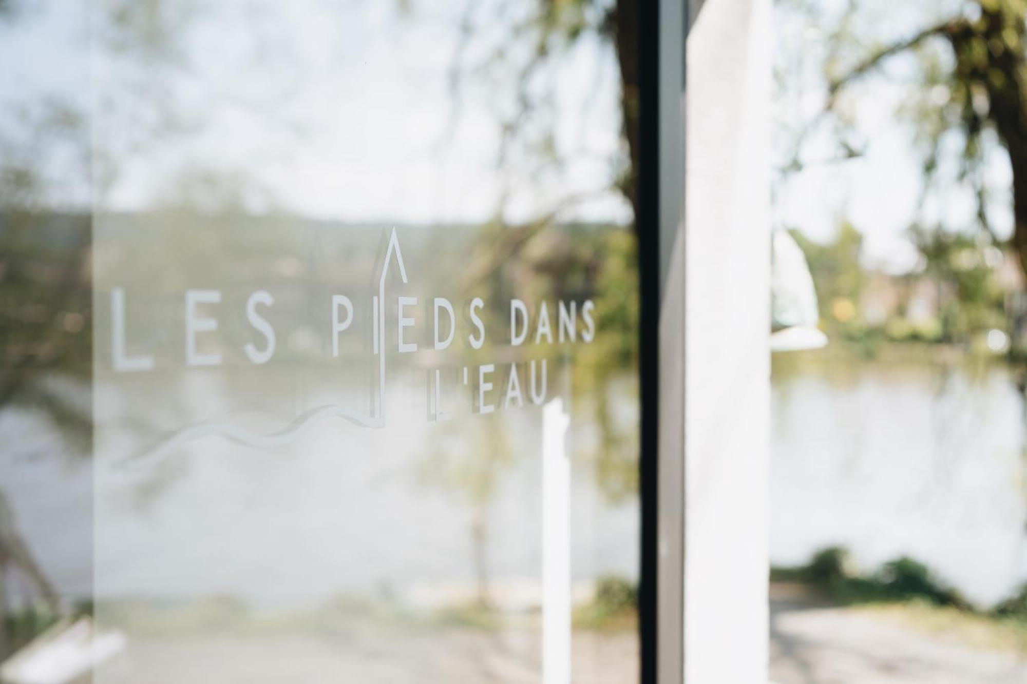 Villa Pieds Dans L'Eau Private Wellness Bordure De Meuse Lustin Esterno foto